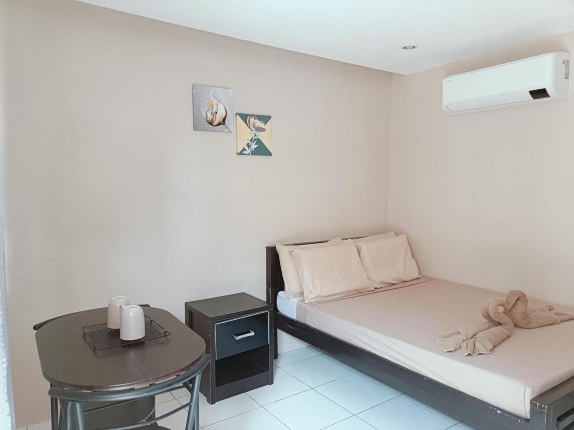 Claytown Pension House Dumaguete City Dış mekan fotoğraf