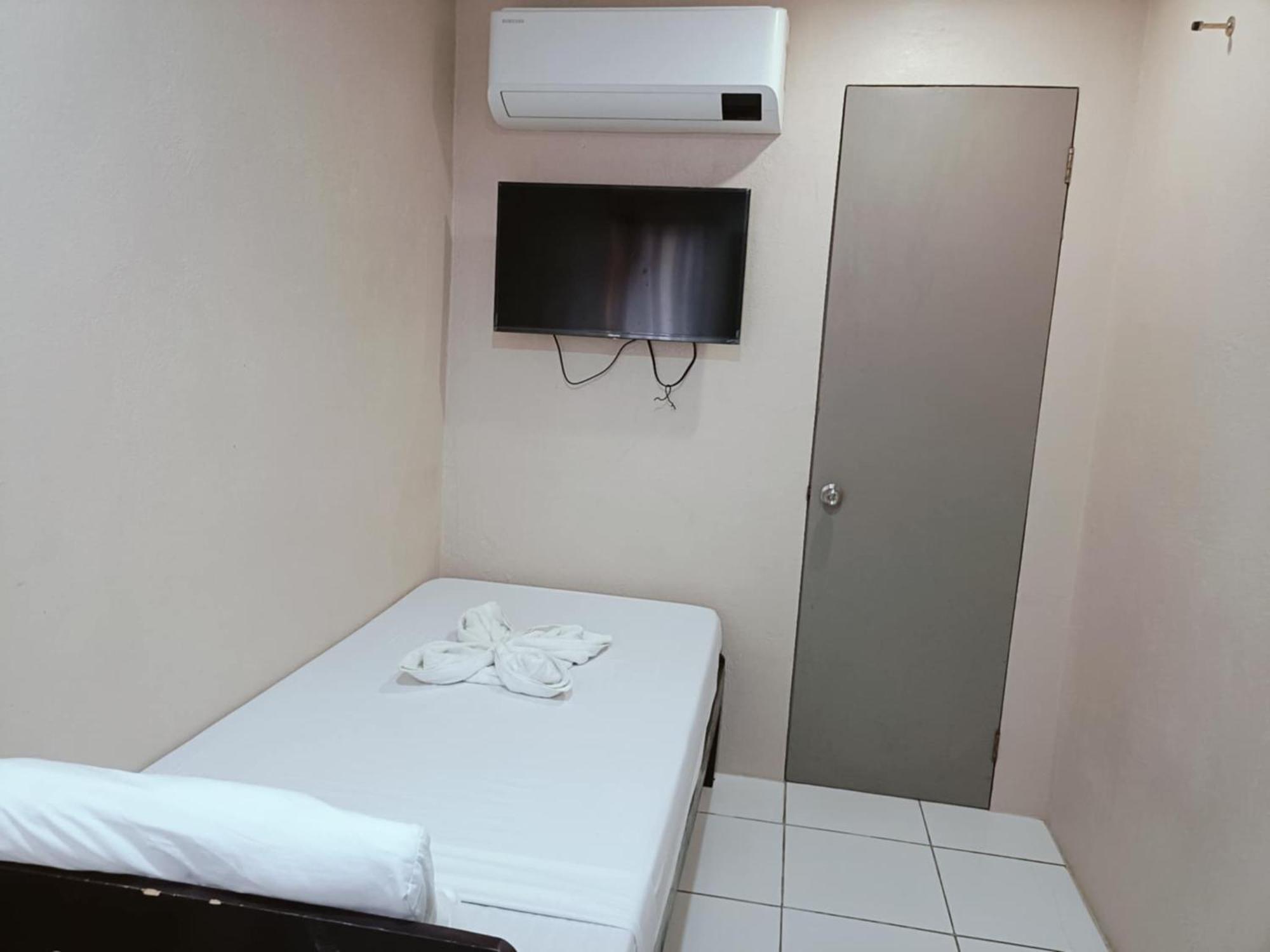 Claytown Pension House Dumaguete City Dış mekan fotoğraf